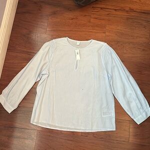 Old navy blouse